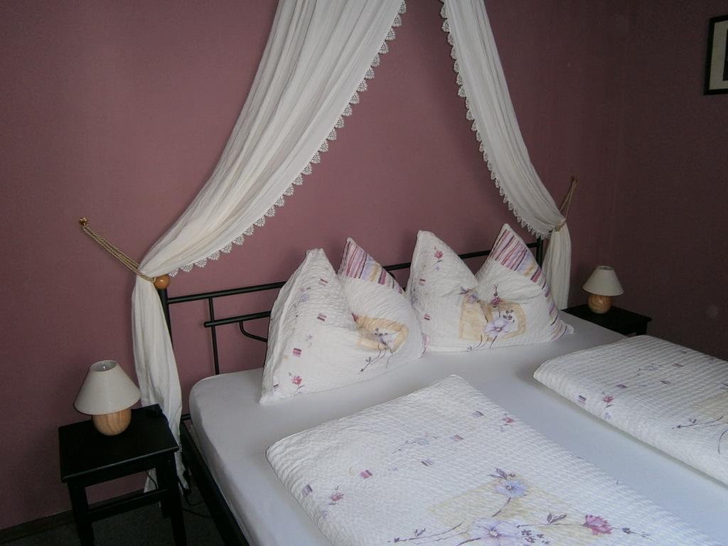 Atriumhof Apartment รุสท์ ภายนอก รูปภาพ